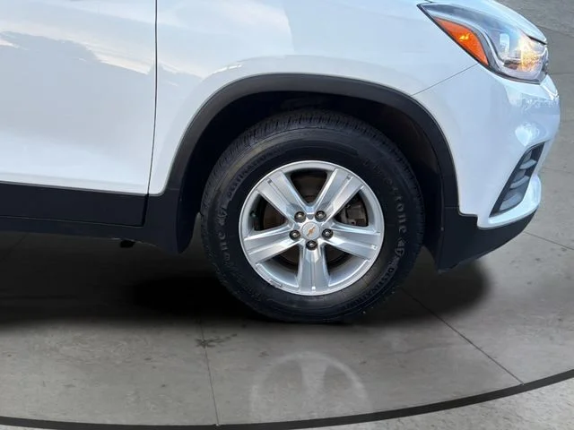 Used 2017 White Chevrolet LT image 30