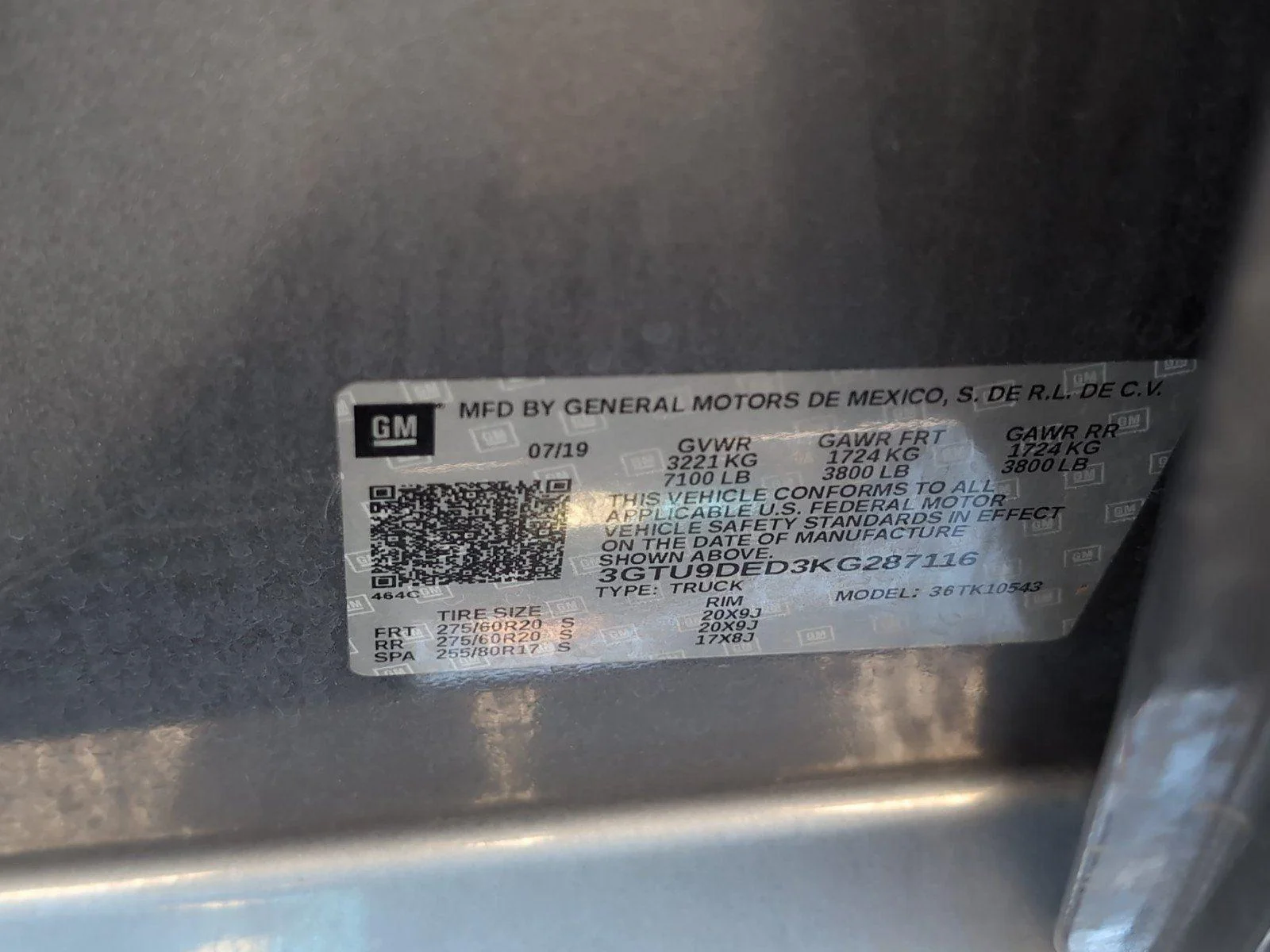 Used 2019 SATIN STEEL METALLIC GMC SLT image 14