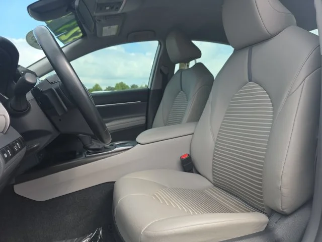 Used 2023 White Toyota SE image 15