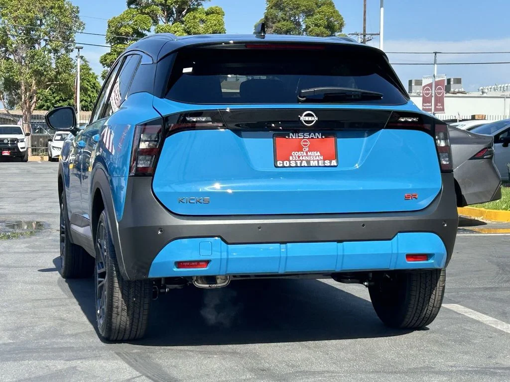 New 2026 Arctic Ice Blue Metallic / Super Black Two-tone Nissan SR image 3