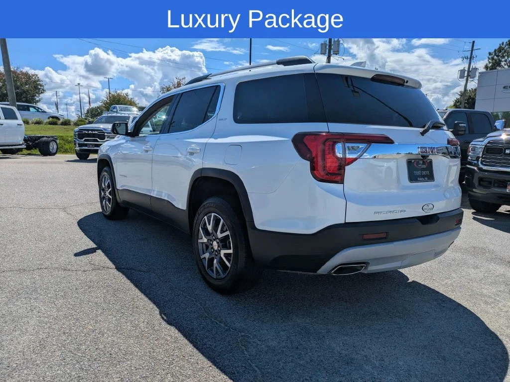 Used 2023 White GMC SLT image 6