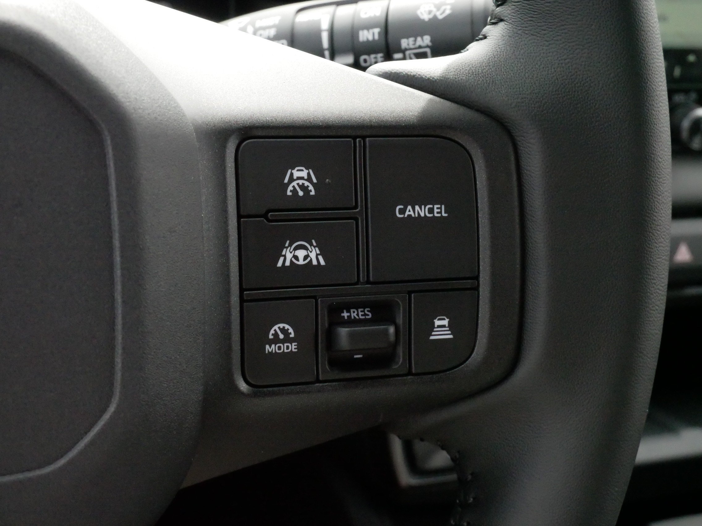 Used 2026 Ice Cap Toyota SE image 29