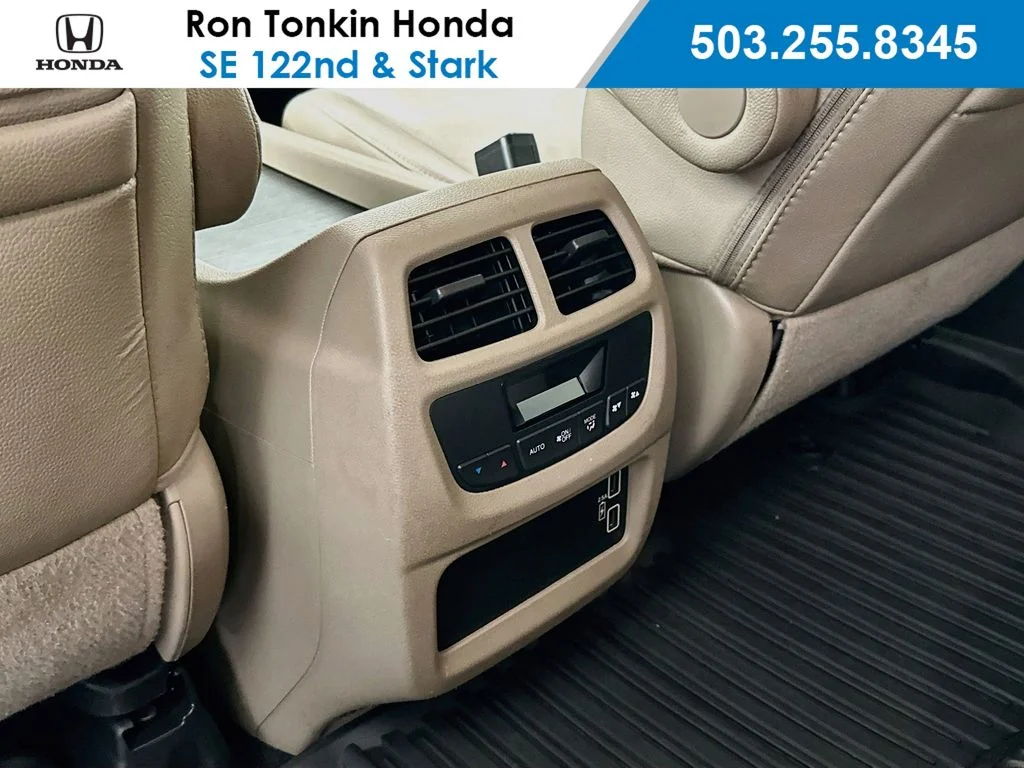 Used 2020 Pearl White Honda EX-L image 27