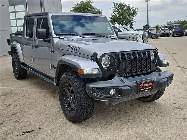 Used 2021 Billet Silver Metallic Clearcoat Jeep Willys 4x4 Crew Cab 5 ft. box image 6