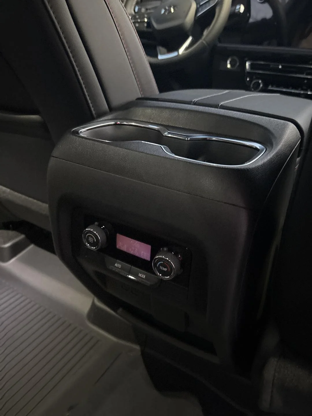 2026 Chevrolet Traverse Z71 - Photo 11