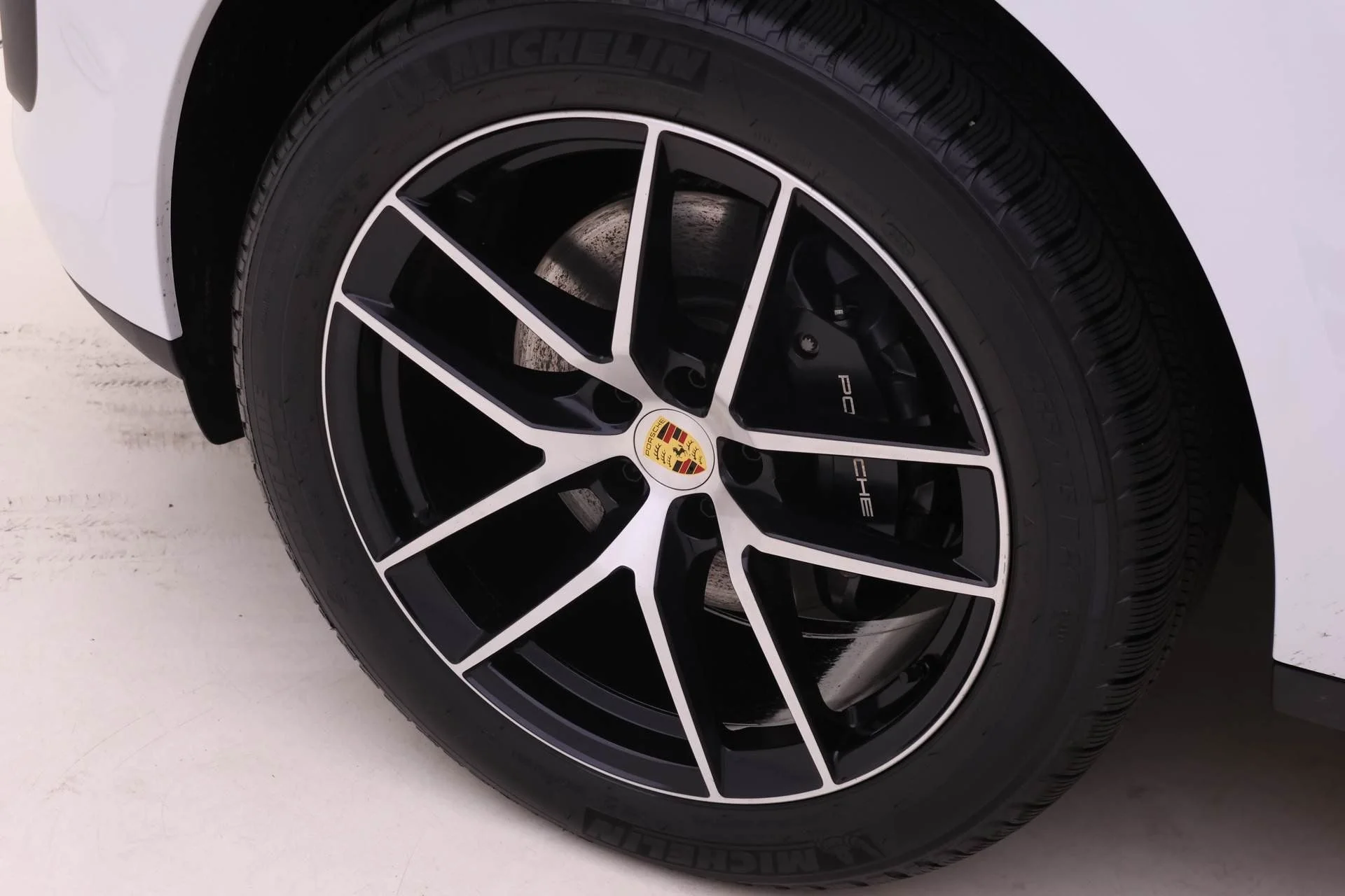 Used 2025 White Porsche  image 20