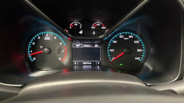 Used 2015 Black Chevrolet Z71 image 16