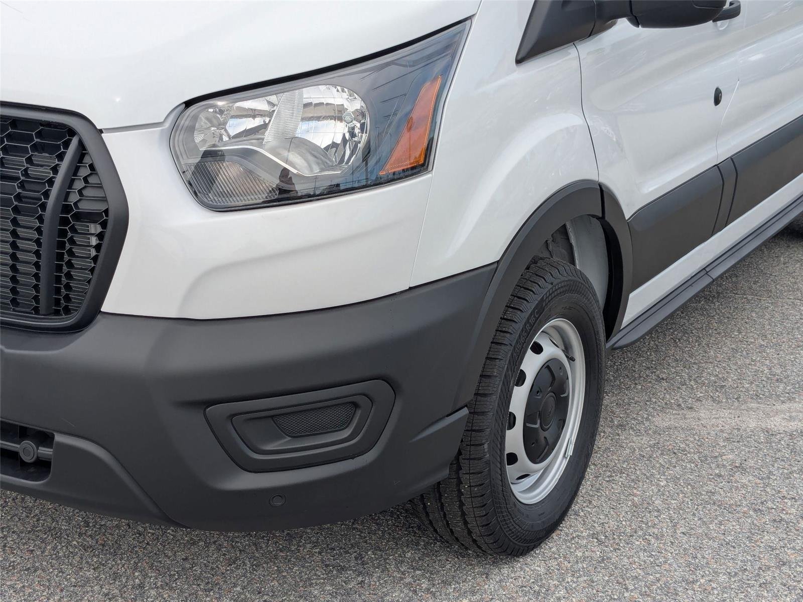 New 2026 Oxford White Ford Cargo Van image 9