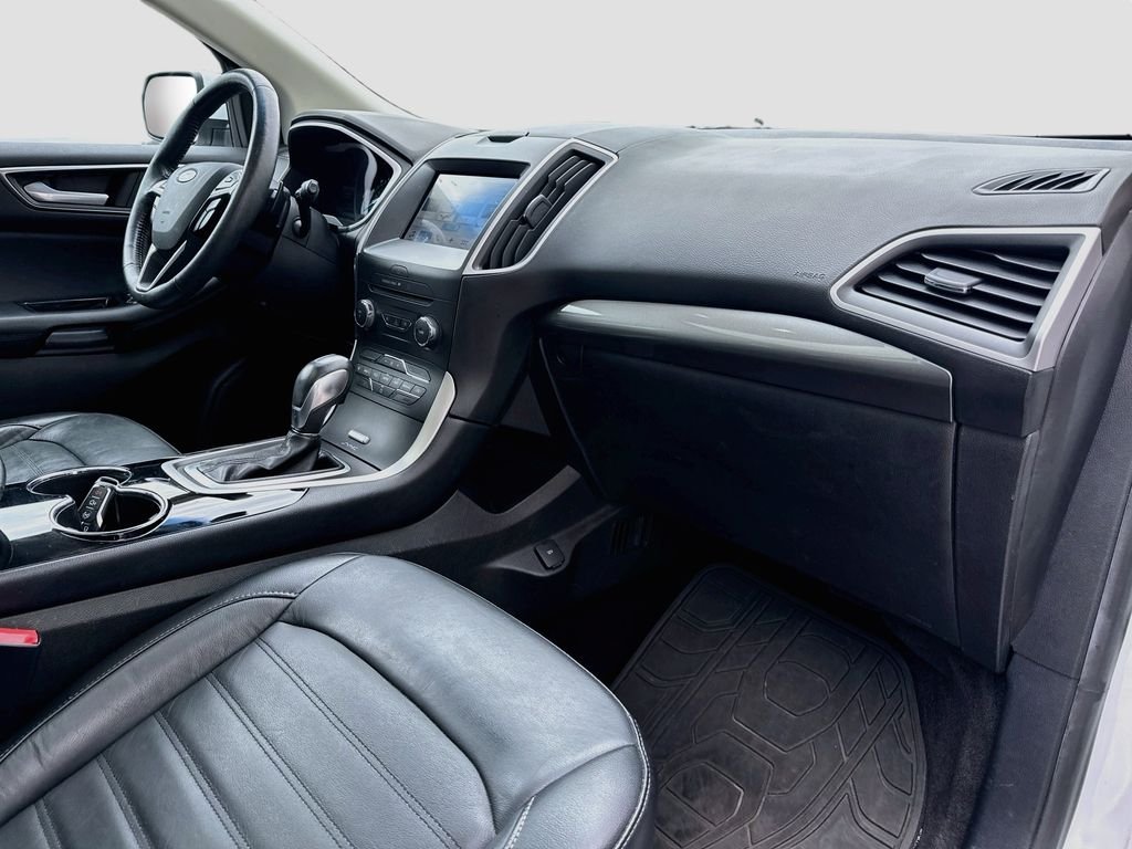 Used 2016 White Ford SEL image 31