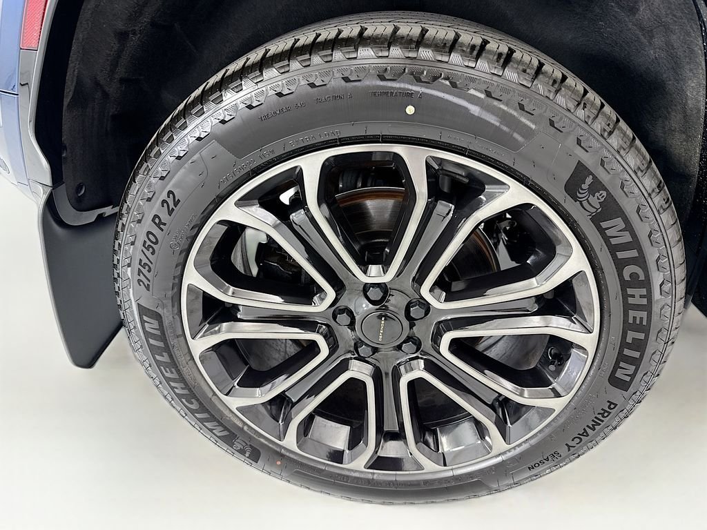 New 2026 Sargasso Blue LAND ROVER OCTA image 32