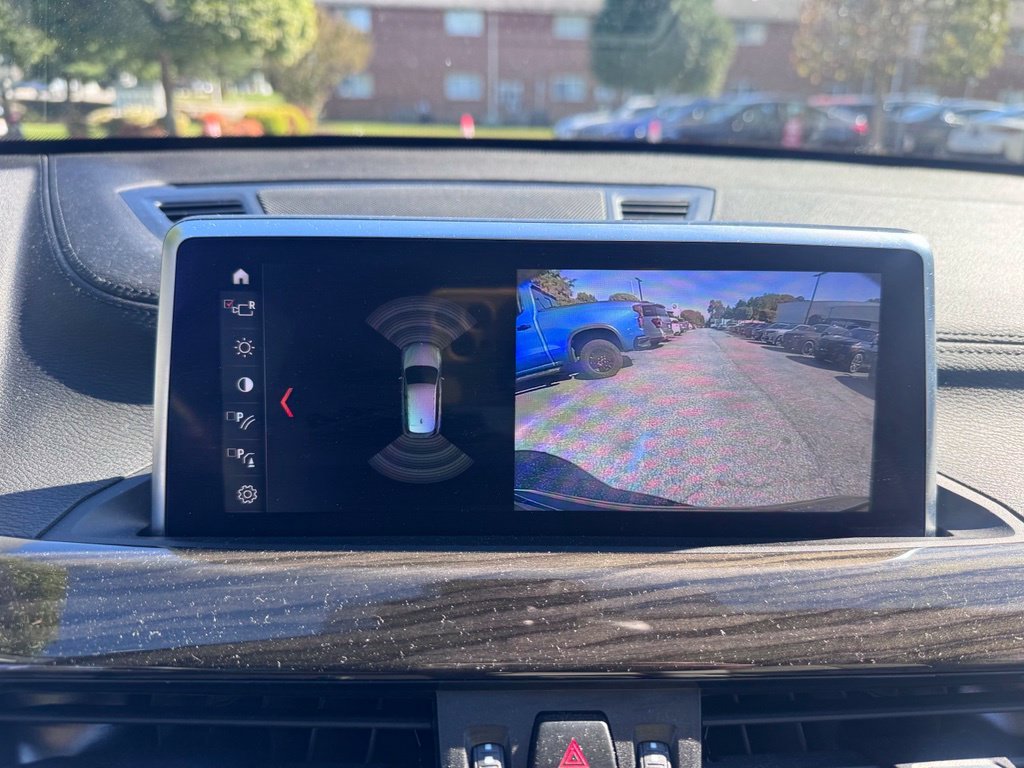 Used 2020 Dark Olive Metallic BMW xDrive28i image 10
