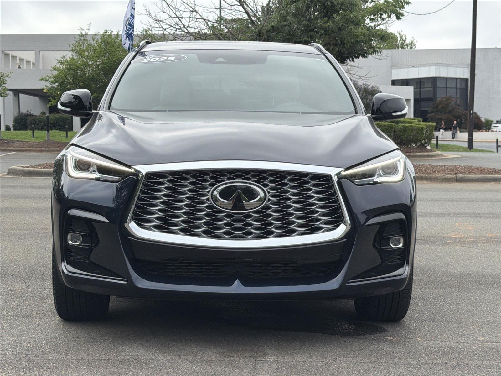 Certified Used 2025 Hermosa Blue INFINITI LUXE image 29