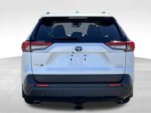 Certified Used 2021 White Toyota XLE Premium image 4