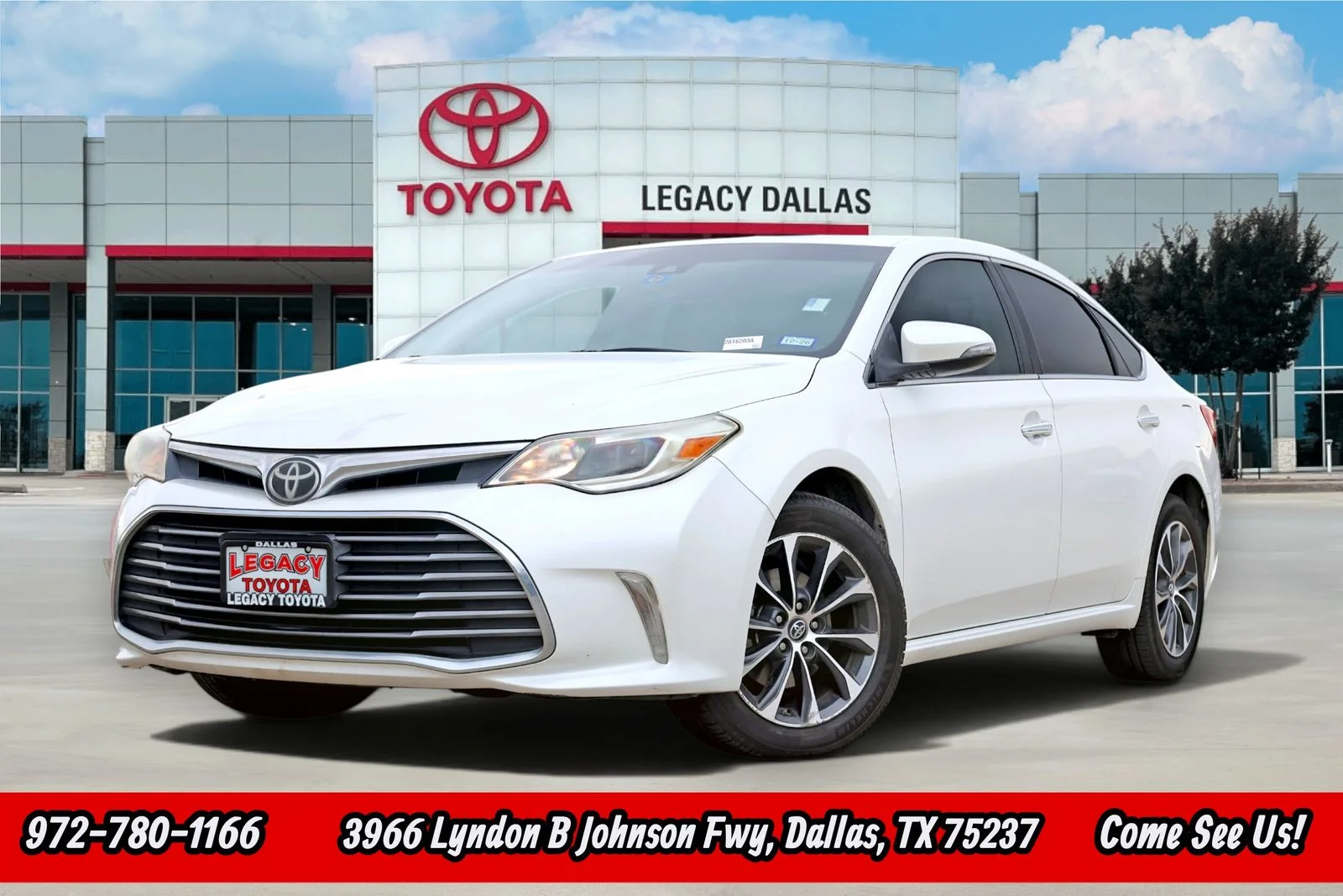 2017 Toyota Avalon XLE's photo
