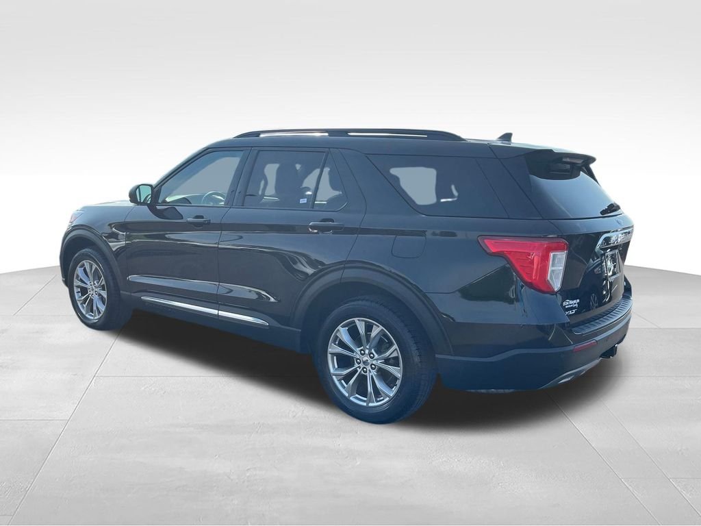 Used 2022 Black Ford XLT image 3