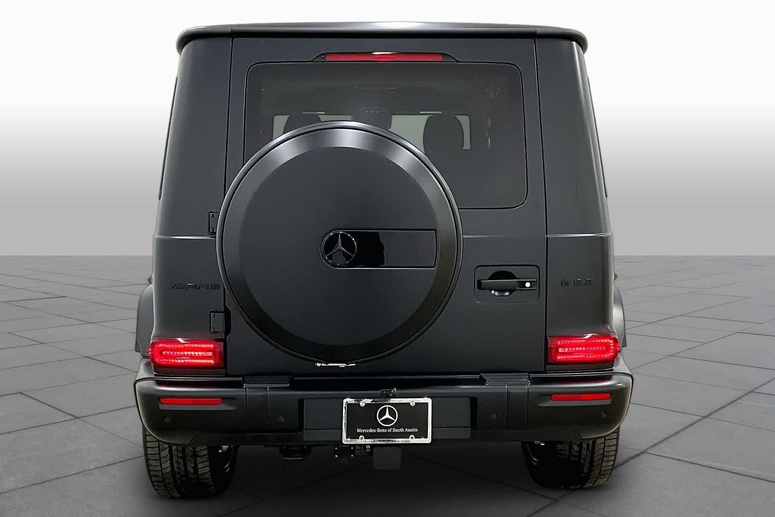 New 2027 MANUFAKTUR Night Black Magno Mercedes-Benz AMG® G 63 image 4