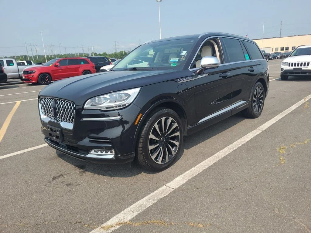 Certified Used 2022 Black Lincoln Black Label Grand Touring image 16