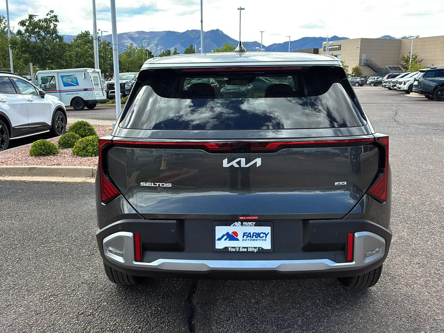 New 2027 Interstellar Gray Kia S image 32