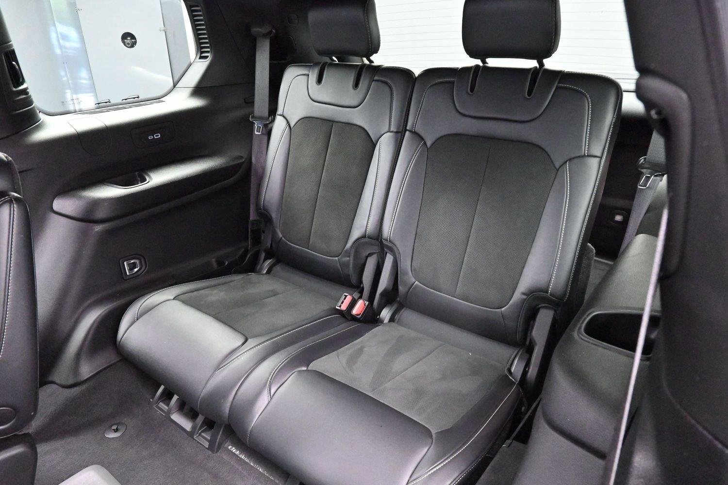 Used 2021 Silver Jeep Altitude image 28