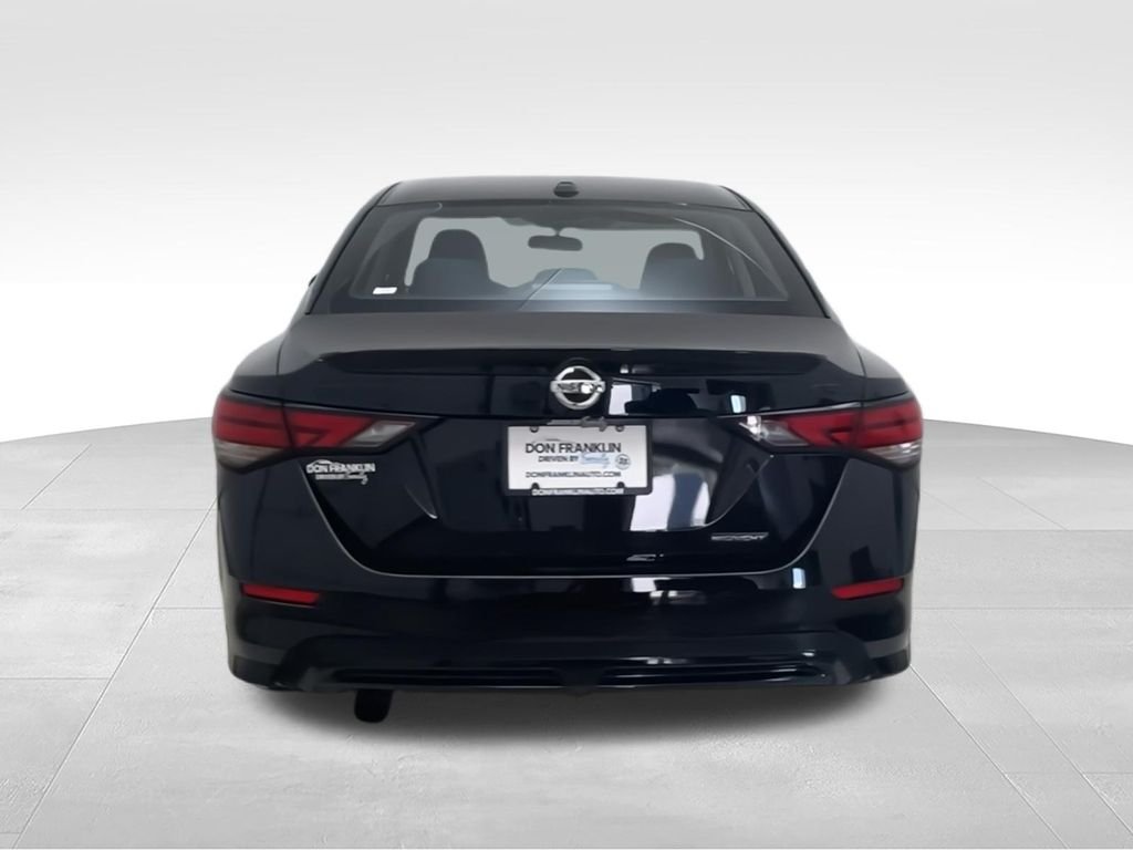 Used 2022 Black Nissan SR image 7