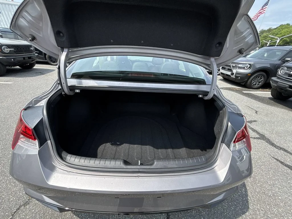 Used 2023 Silver Hyundai Limited image 21