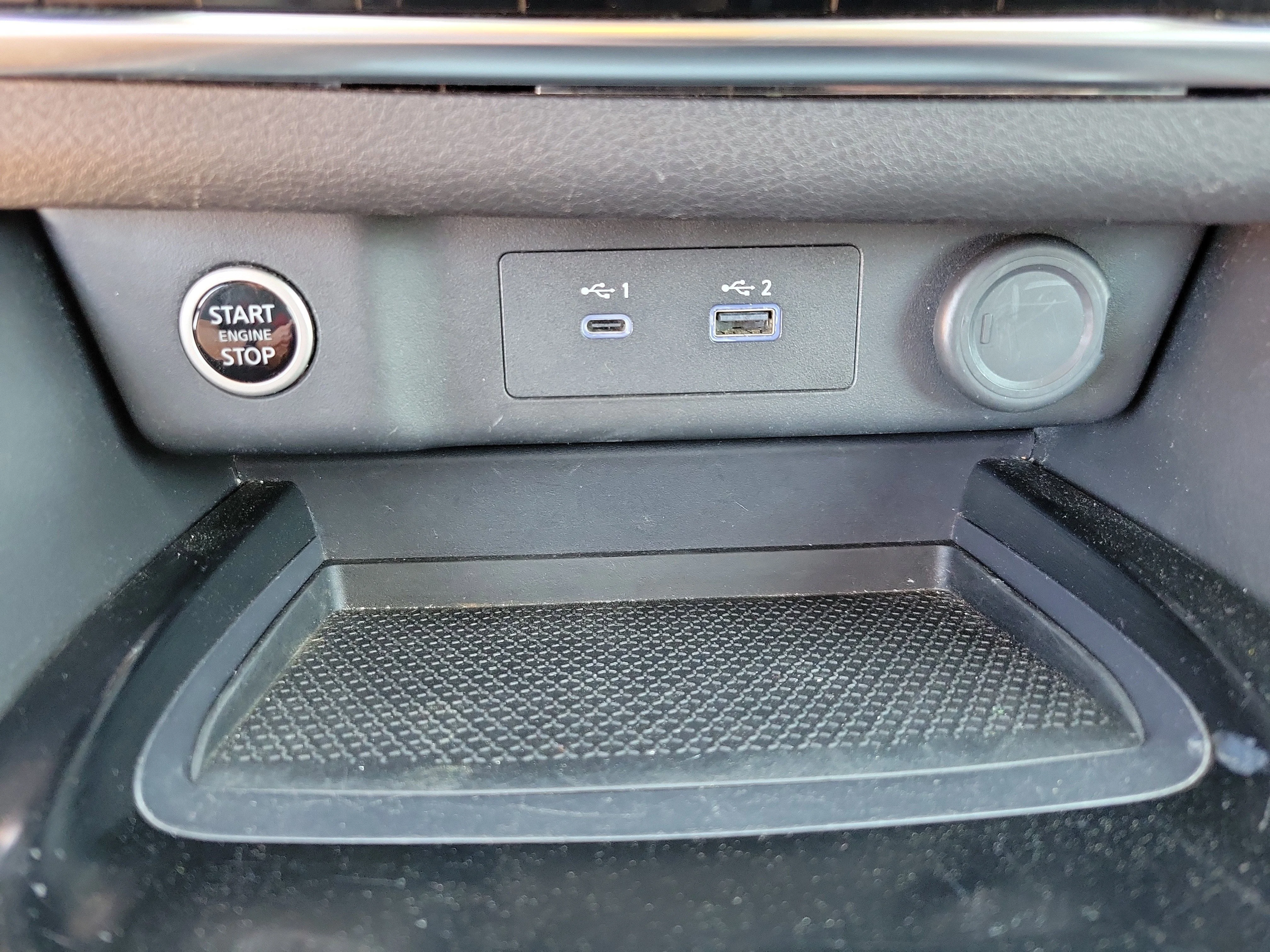Used 2023 Scarlet Ember Tintcoat Nissan SV image 14