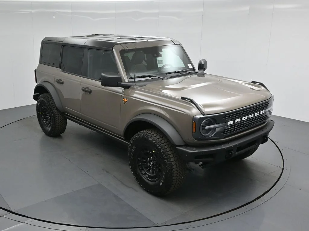 New 2026 Marsh Gray Ford Badlands image 36