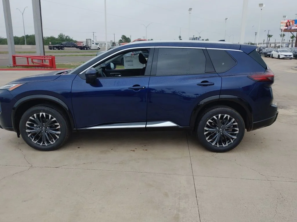 New 2026 Deep Ocean Blue Pearl Nissan Platinum image 3
