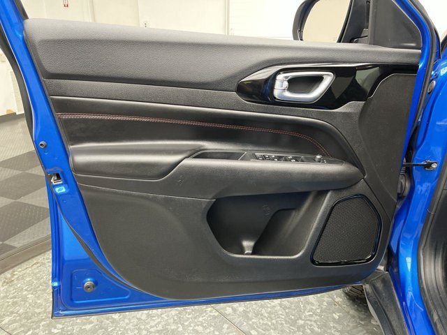 Used 2025 Hydro Blue Pearlcoat Jeep Trailhawk image 6