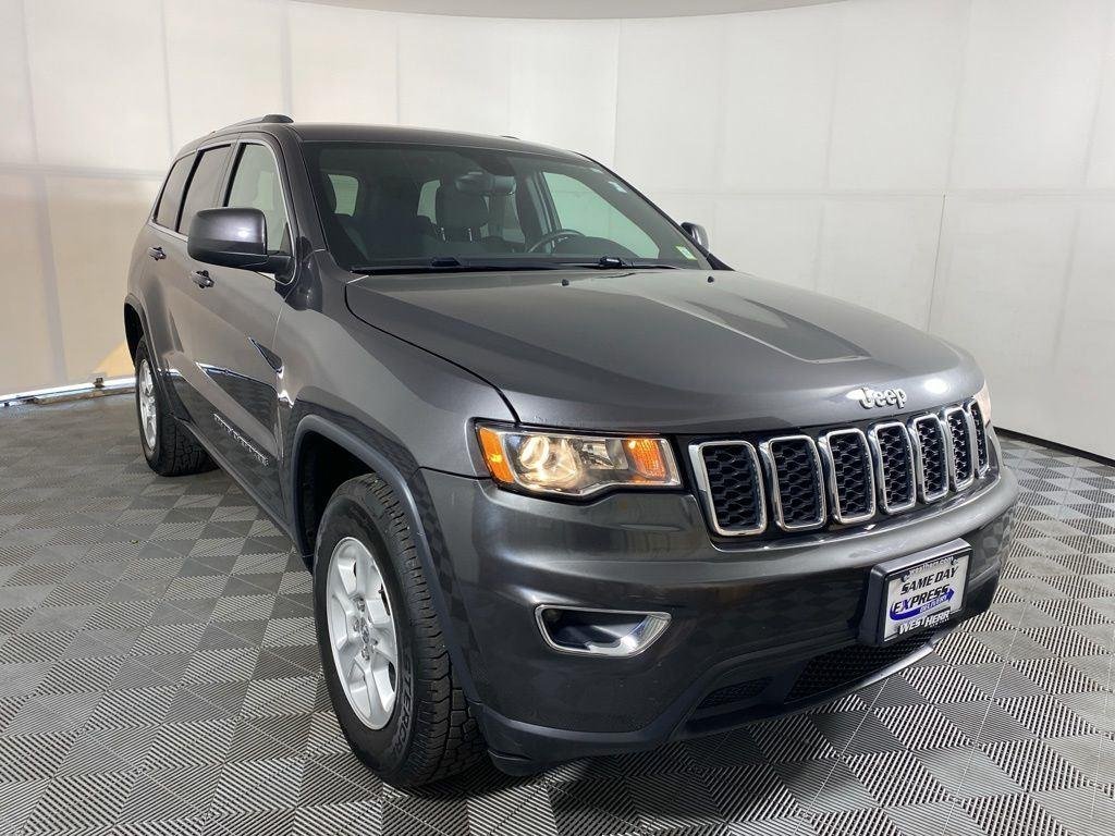 Used 2017 Granite Crystal Metallic Clear Jeep Laredo image 10