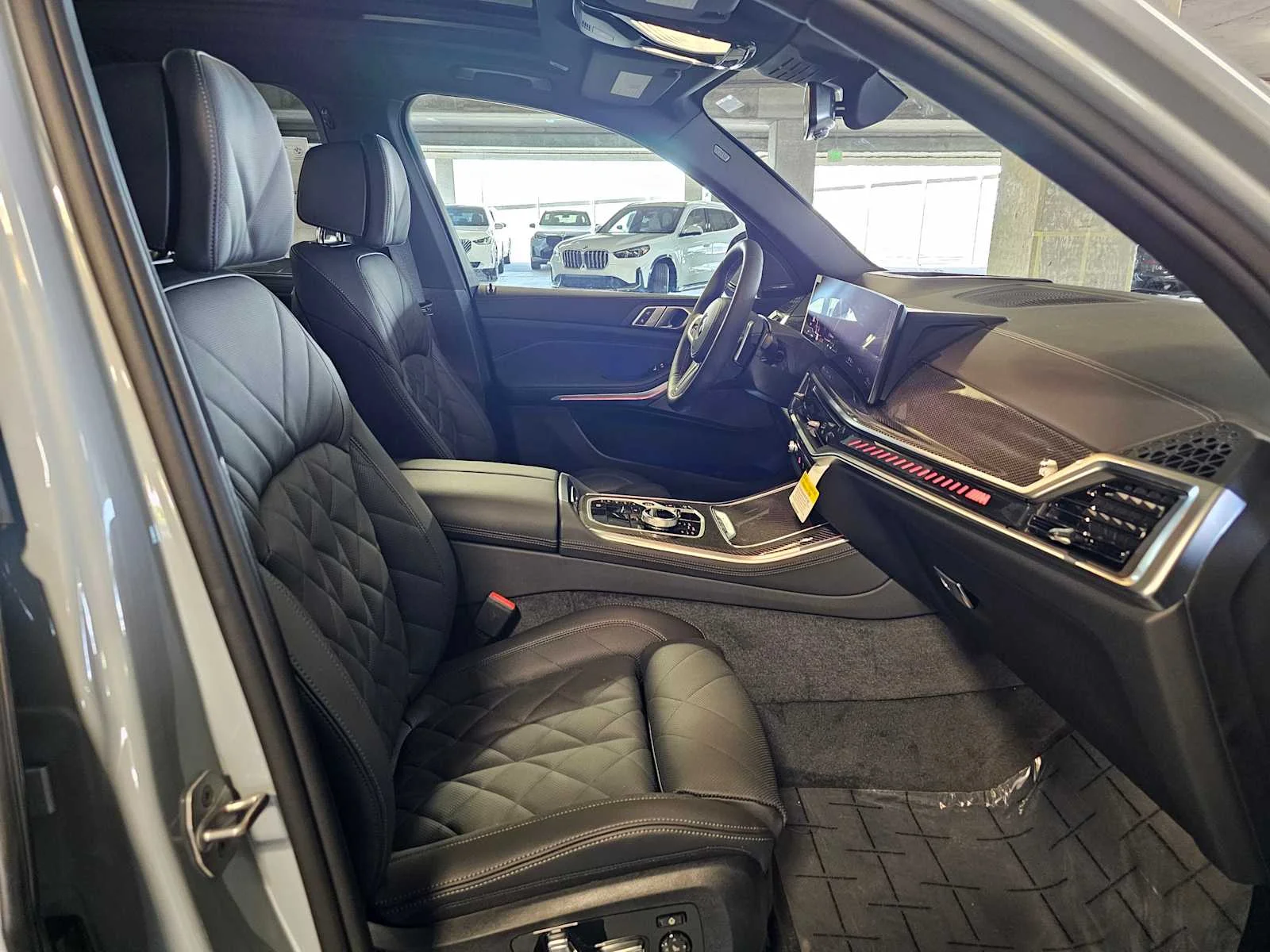 New 2026 Brooklyn Grey Metallic BMW M60i image 31