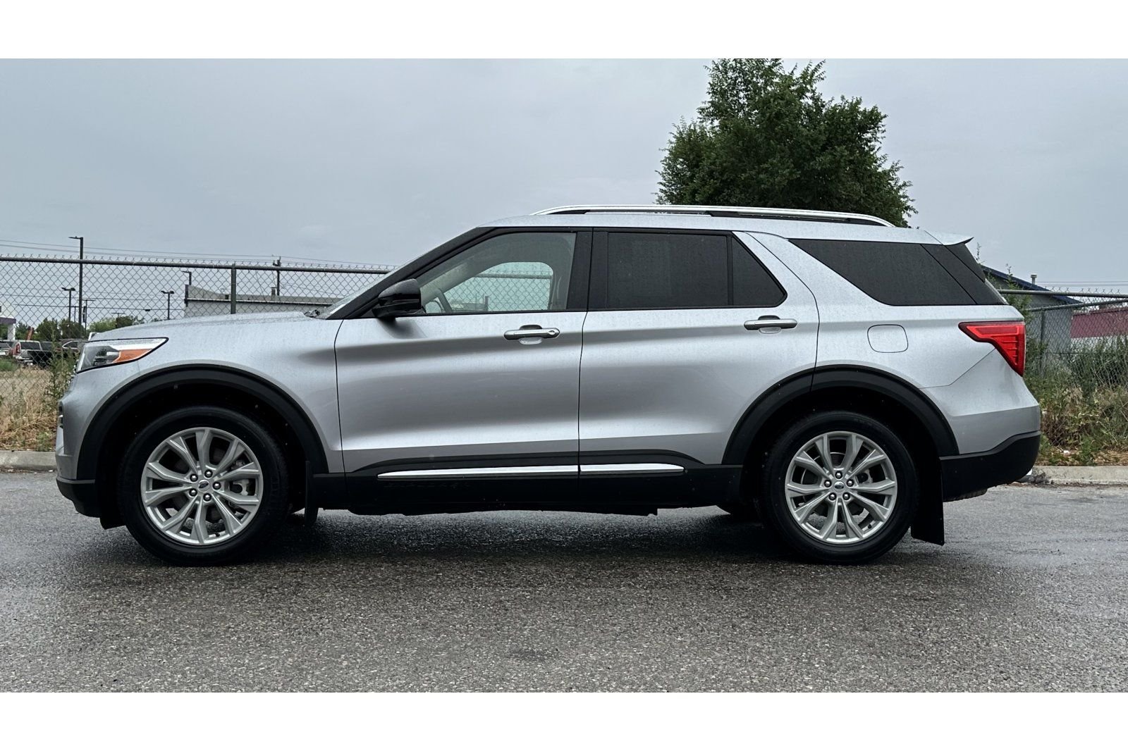 2022 Ford Explorer Limited - Photo 7