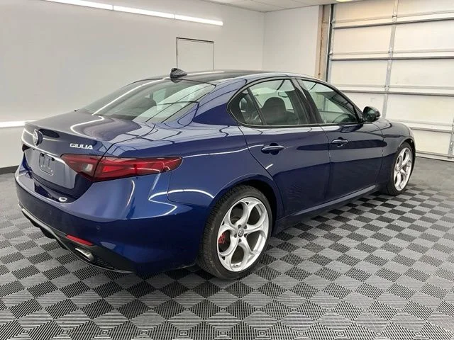 Used 2019 Blue Alfa Romeo Ti Sport image 17