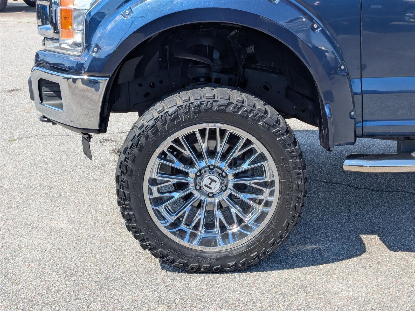 Used 2018 Blue Jeans Metallic Ford XLT image 10