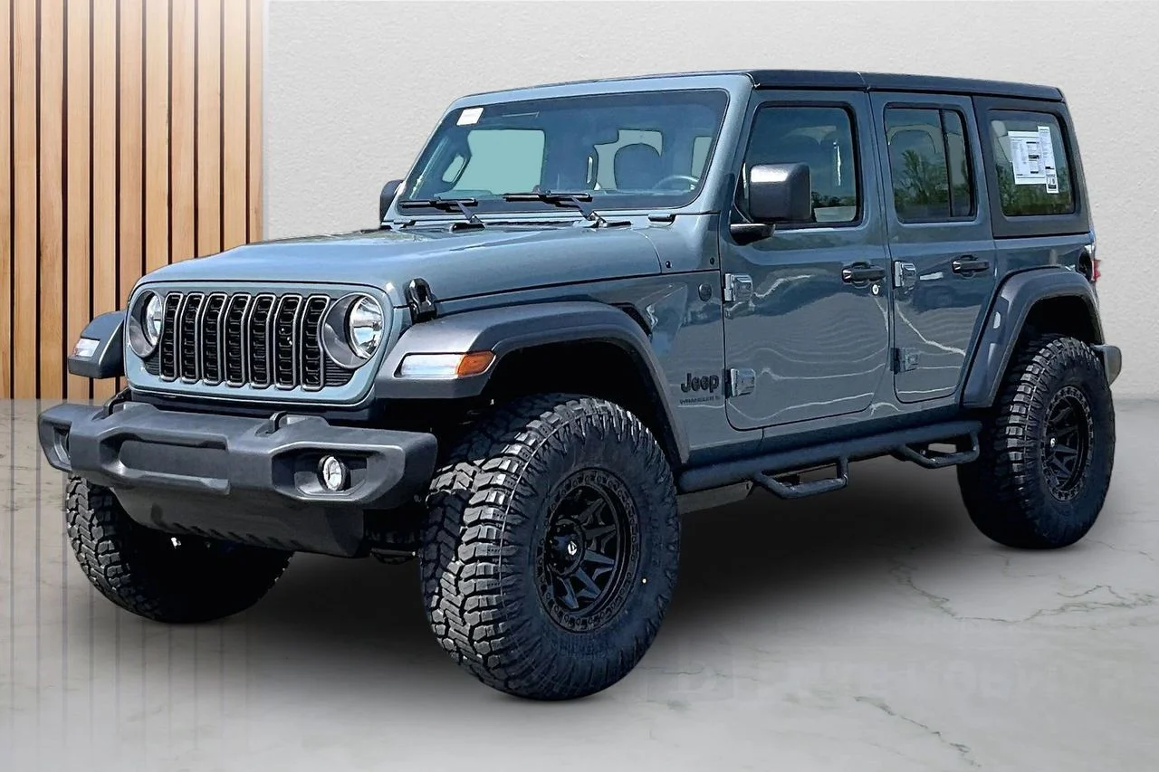New 2026 Anvil Clear-Coat Exterior Paint Jeep Sport image 4