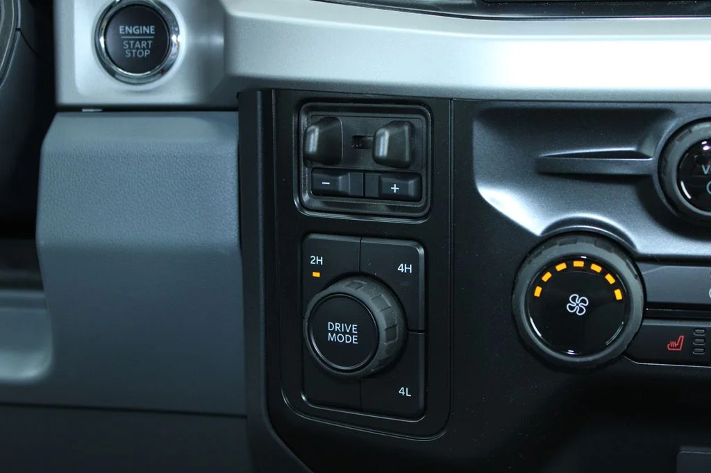 New 2026 Agate Black Metallic Ford F-250® XLT image 25