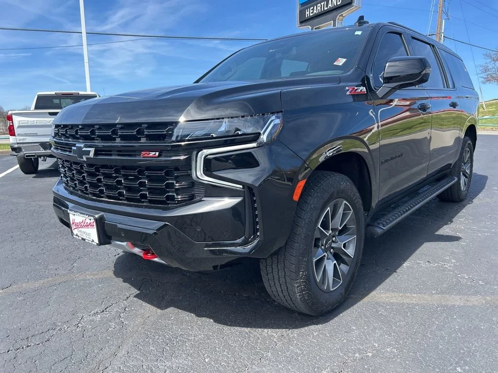 Used 2024 Chevrolet Suburban Z71 with VIN 1GNSKDKD5RR222981 for sale in Kansas City