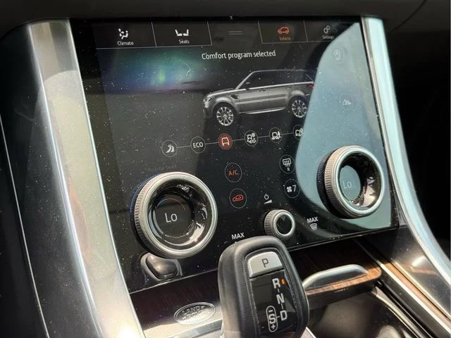 Used 2019 Silver Land Rover HSE Dynamic image 25