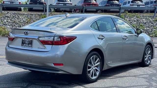Used 2017 Atomic Silver Lexus 300h image 6