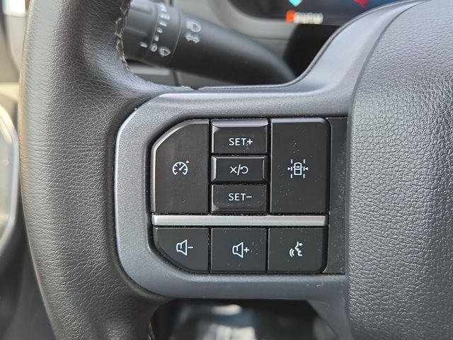 Used 2025 Black Metallic Ford XLT image 15