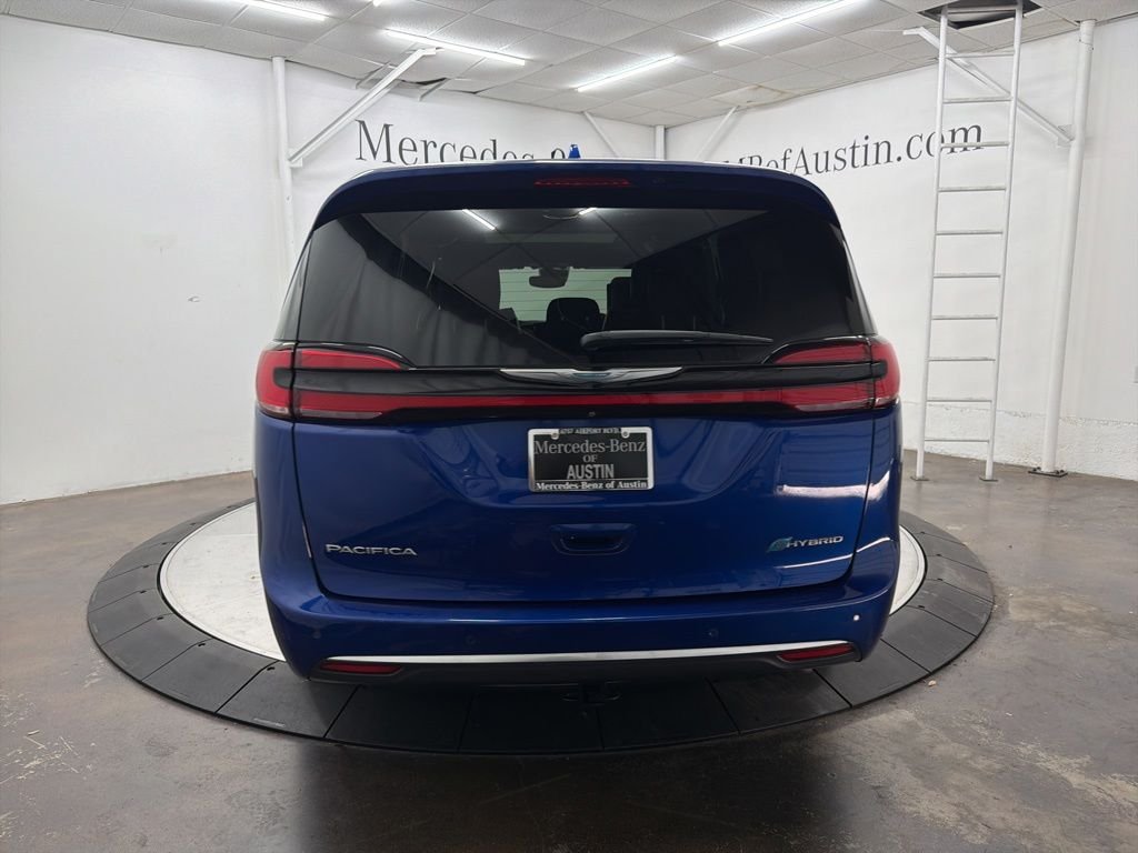 Used 2021 Blue Chrysler Pinnacle image 6