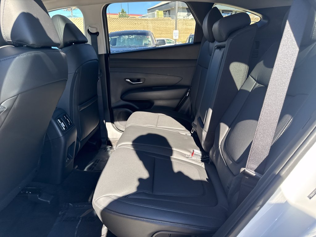 New 2026 White Hyundai SEL Premium image 25