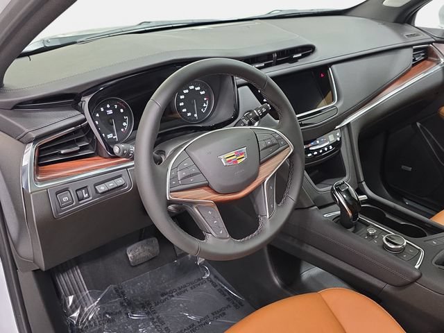 New 2026 Crystal White Tricoat Cadillac Premium Luxury image 13