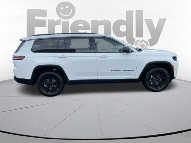 New 2026 Bright White Clear-Coat Exterior Paint Jeep Altitude image 6