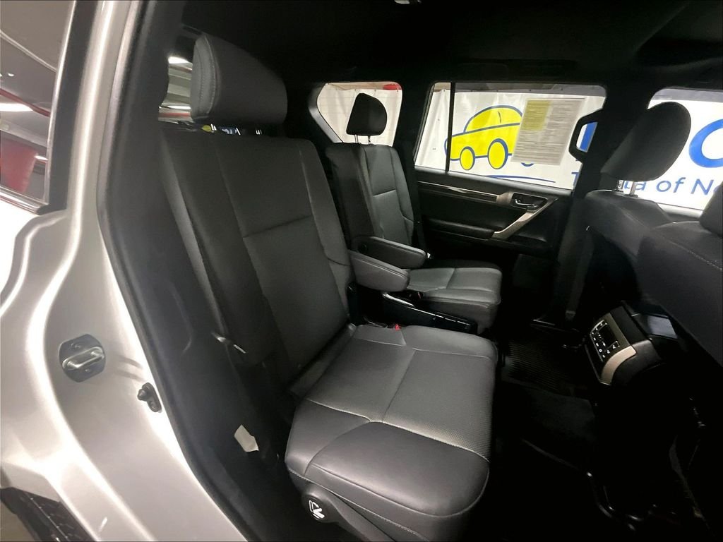 Used 2021 White Lexus 460 image 16