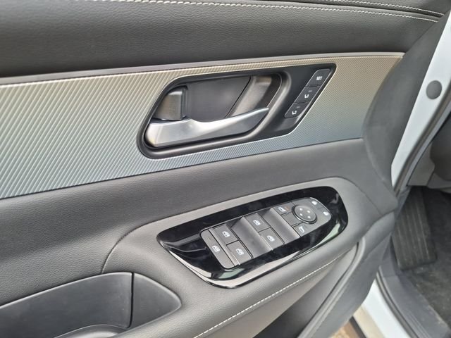 New 2027 Everest White Pearl TriCoat Nissan Dark Armor image 10
