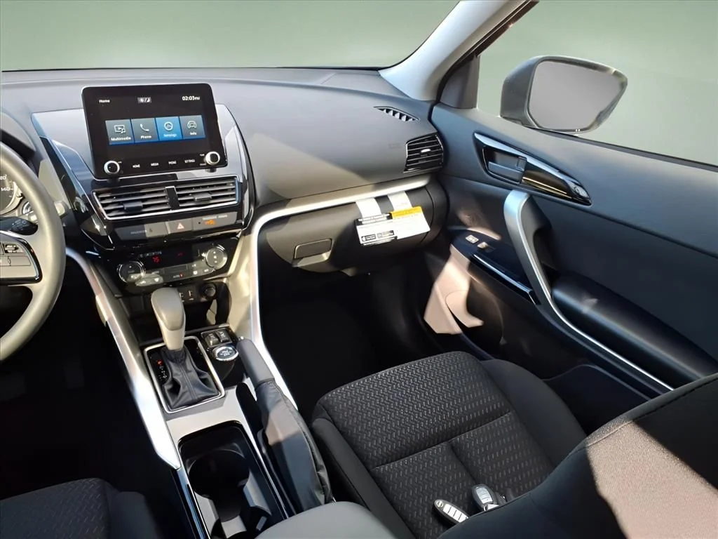 2026 Mitsubishi Eclipse Cross LE - Photo 8