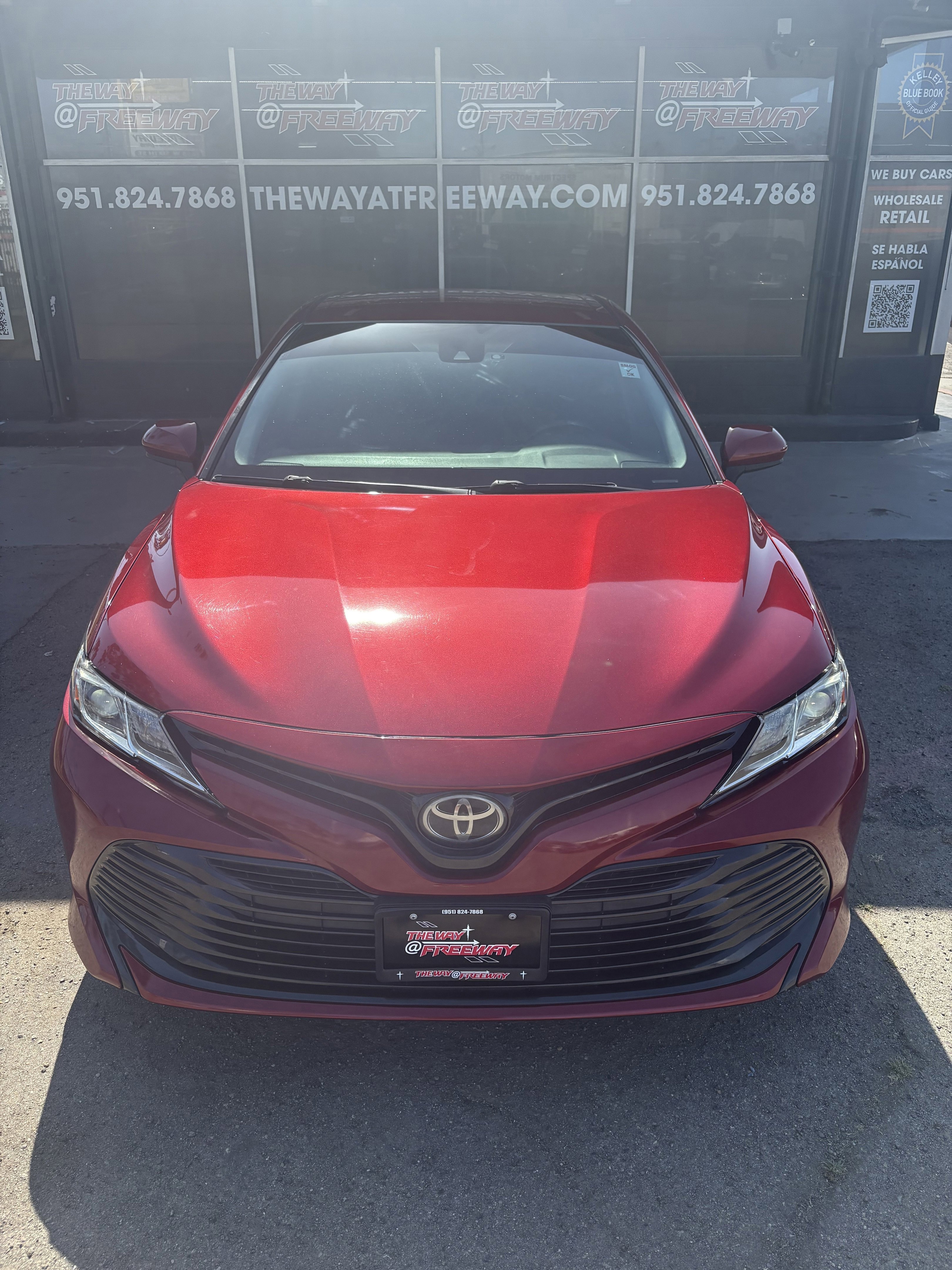 Used 2018 Toyota Camry LE with VIN 4T1B11HK0JU564058 for sale in Corona, CA