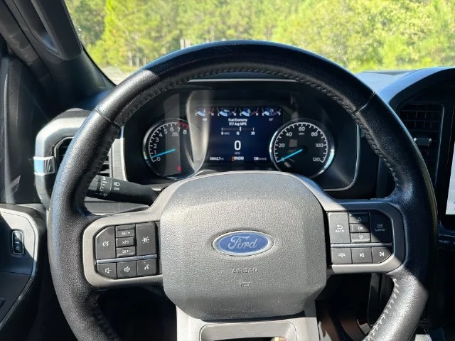 Used 2022 White Ford XLT image 17