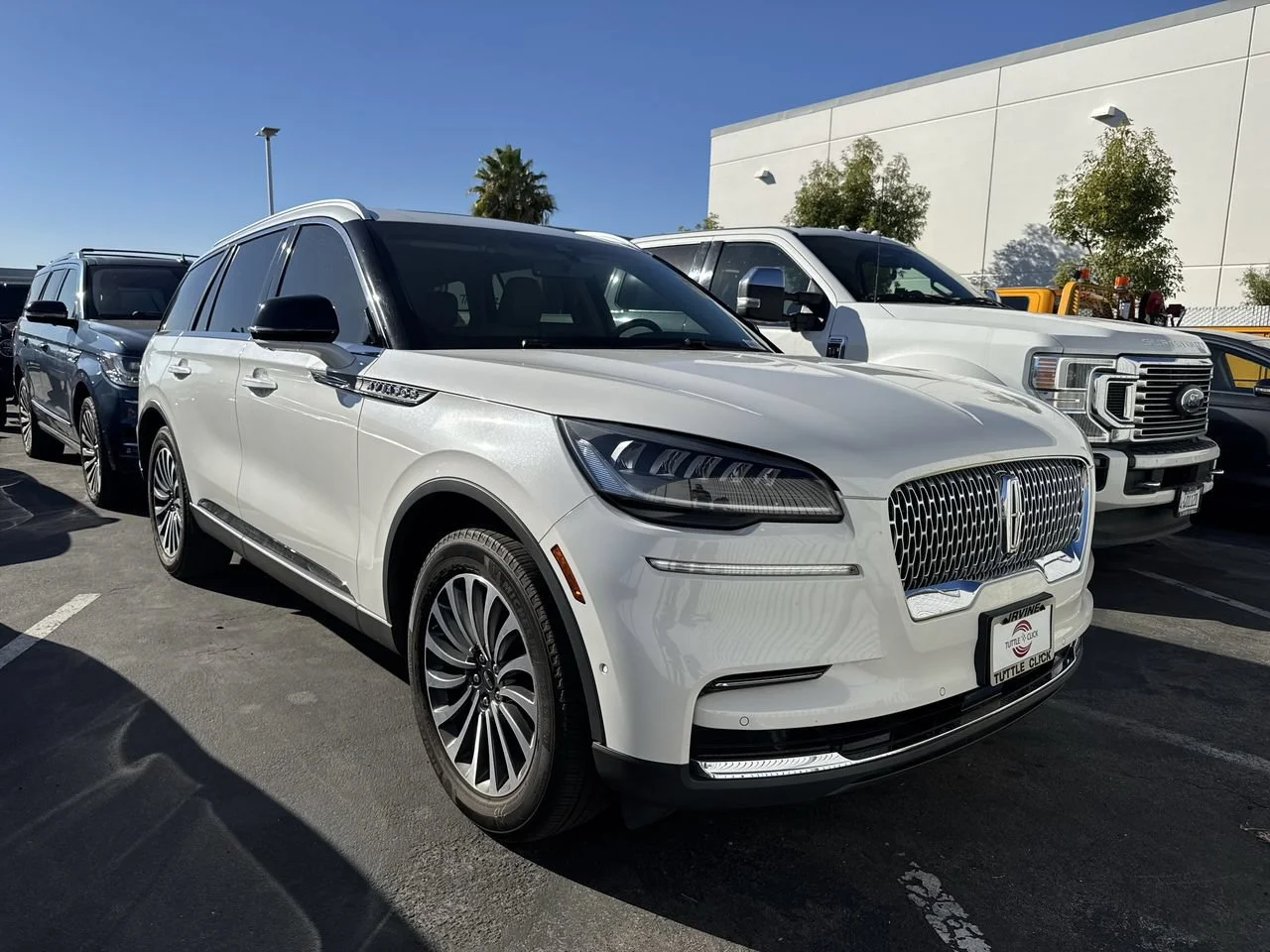 Used 2024 PRISTINE WHITE ME Lincoln Reserve image 3